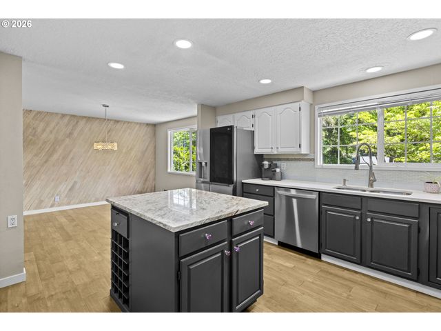 18195 Sw CHEYENNE Way, Tualatin, OR 97062