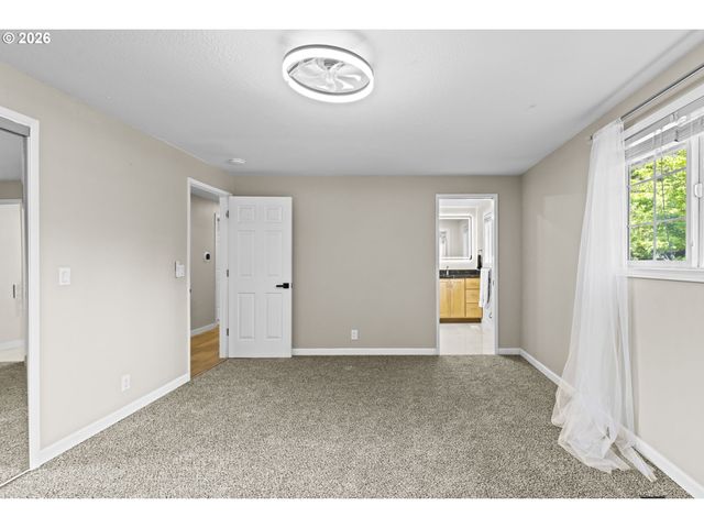 18195 Sw CHEYENNE Way, Tualatin, OR 97062