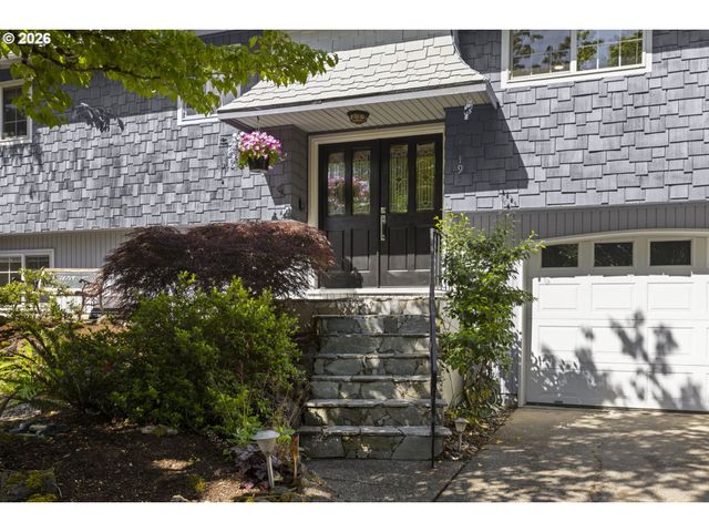 18195 Sw CHEYENNE Way, Tualatin, OR 97062