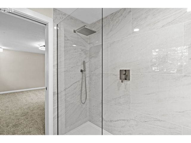 18195 Sw CHEYENNE Way, Tualatin, OR 97062