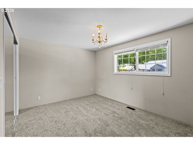 18195 Sw CHEYENNE Way, Tualatin, OR 97062