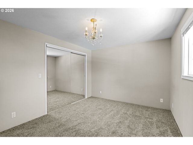18195 Sw CHEYENNE Way, Tualatin, OR 97062