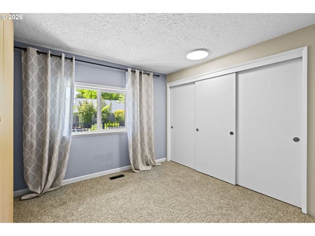 18195 Sw CHEYENNE Way, Tualatin, OR 97062