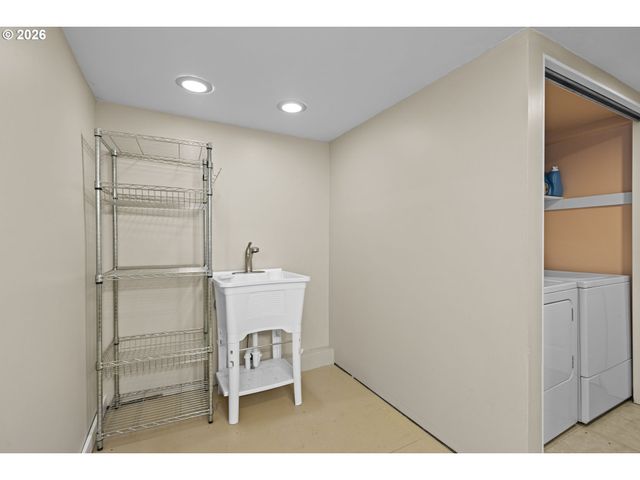 18195 Sw CHEYENNE Way, Tualatin, OR 97062