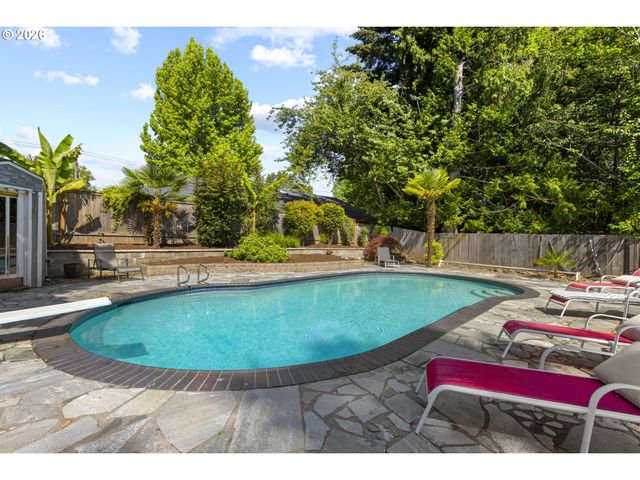 18195 Sw CHEYENNE Way, Tualatin, OR 97062