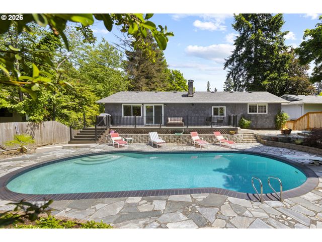 18195 Sw CHEYENNE Way, Tualatin, OR 97062