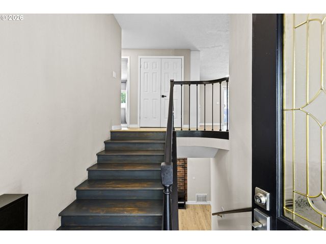 18195 Sw CHEYENNE Way, Tualatin, OR 97062