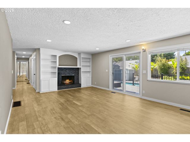 18195 Sw CHEYENNE Way, Tualatin, OR 97062