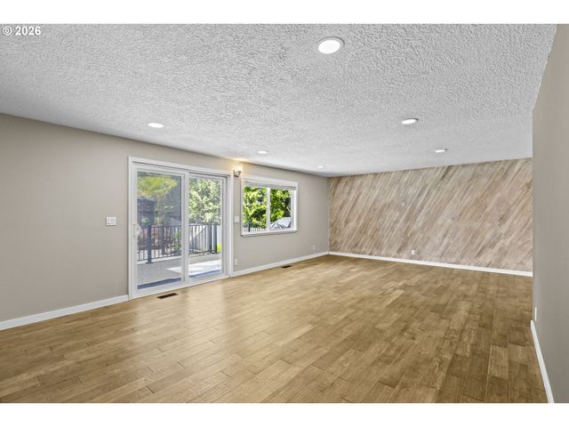 18195 Sw CHEYENNE Way, Tualatin, OR 97062
