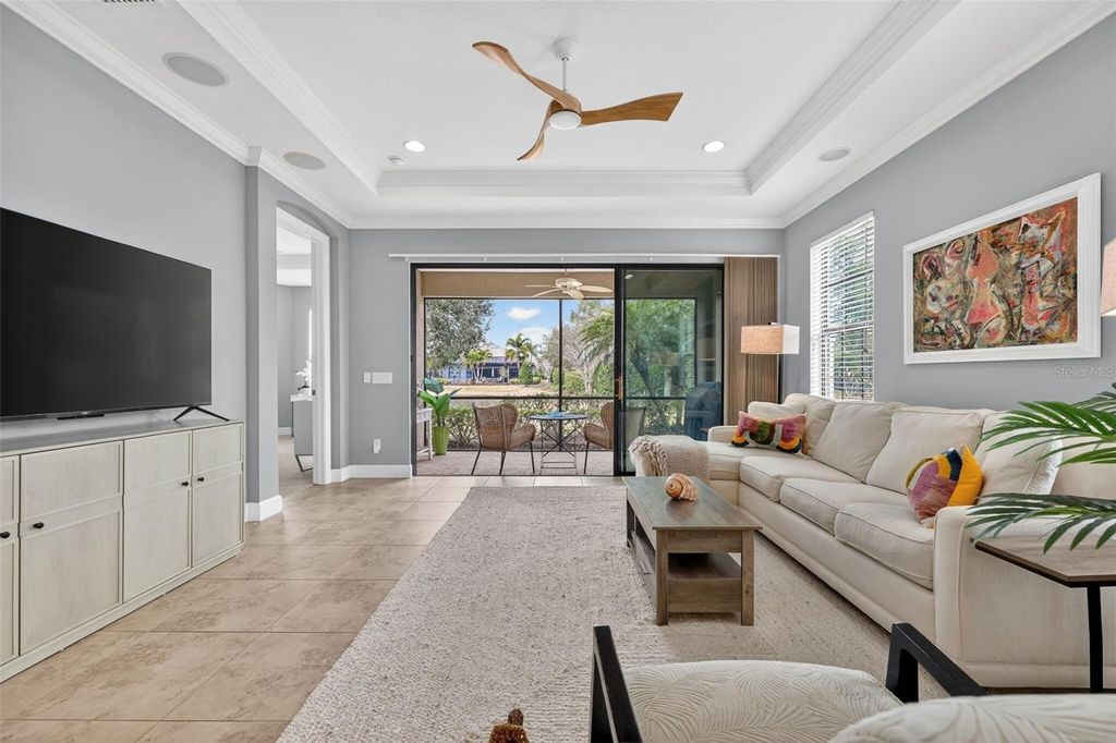 Image 3 of property listing at 13211 PRIMA DRIVE, Bradenton, FL 34211