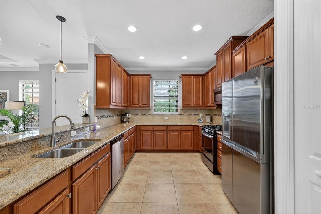 Image 9 of property listing at 13211 PRIMA DRIVE, Bradenton, FL 34211