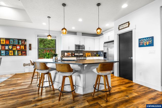 4827 Kenomi Pl, Turner, OR 97392