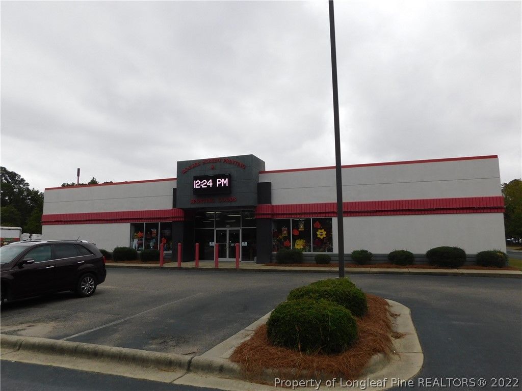 4555 Fayetteville Road, Lumberton, NC 28358 — exterior