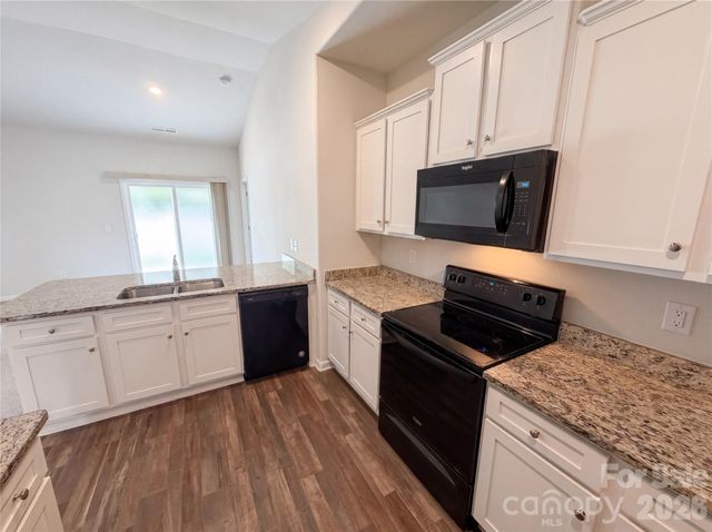7336 Amberly Hills Road, Charlotte, NC 28215