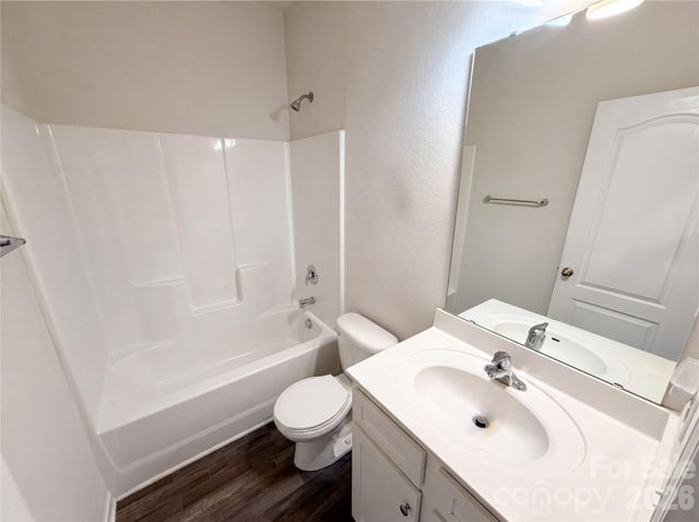 7336 Amberly Hills Road, Charlotte, NC 28215