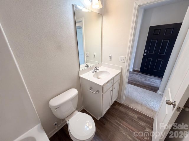 7336 Amberly Hills Road, Charlotte, NC 28215