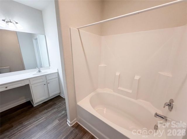 7336 Amberly Hills Road, Charlotte, NC 28215