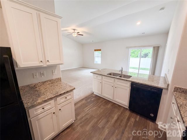 7336 Amberly Hills Road, Charlotte, NC 28215