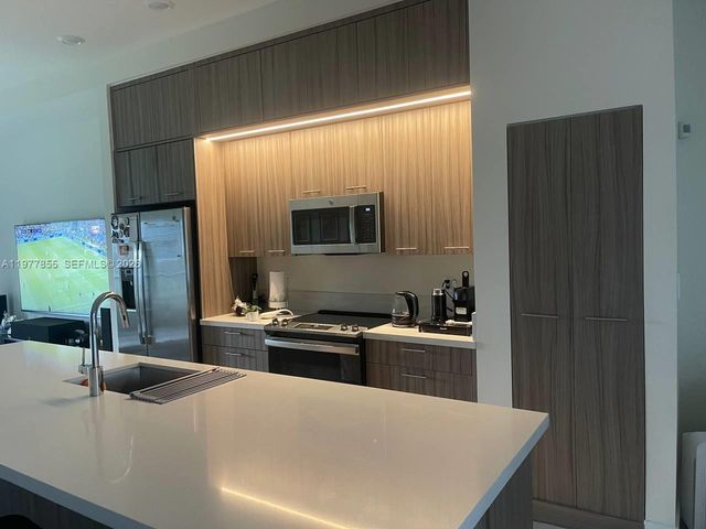 8045 NW 104th Ave 36, Doral, FL 33178