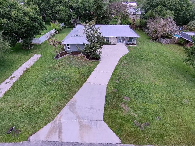 2402 River Hammock Lane, Fort Pierce, FL 34981