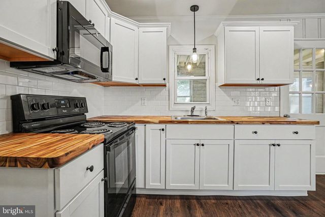 105 OAK HILL DR, Middletown, PA 17057
