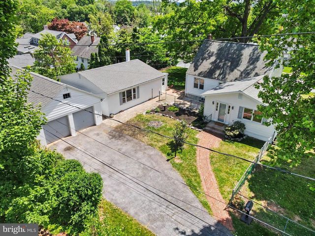 105 OAK HILL DR, Middletown, PA 17057