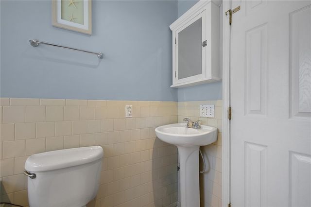 36 Becker Avenue, East Providence, RI 02915