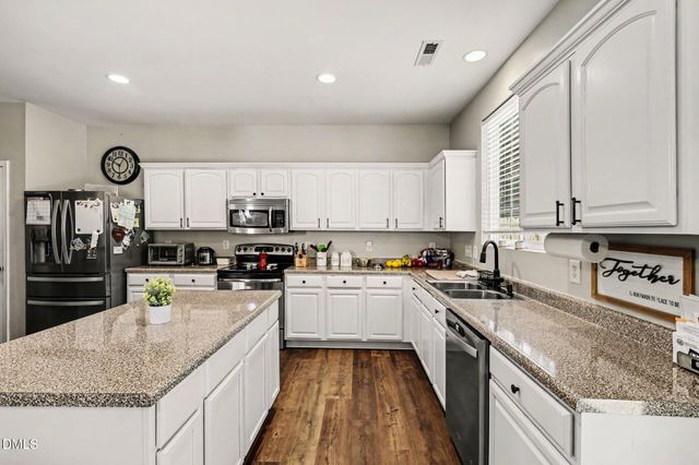 128 Smart Court, Clayton, NC 27520