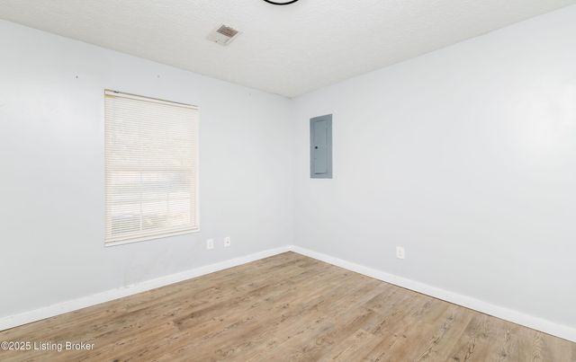 111 Norwood Dr, Elizabethtown, KY 42701