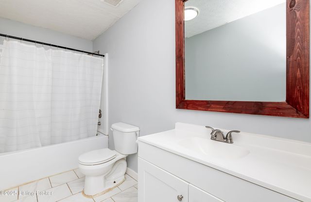 111 Norwood Dr, Elizabethtown, KY 42701