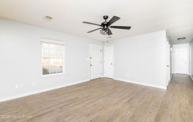 111 Norwood Dr, Elizabethtown, KY 42701