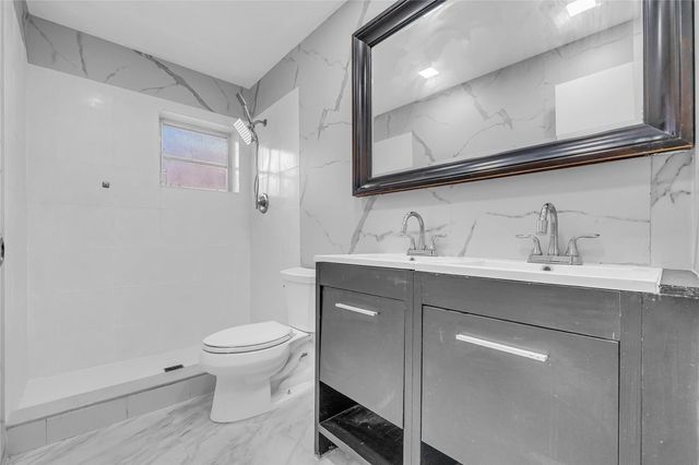 3250 NW 85th Avenue 14, Coral Springs, FL 33065