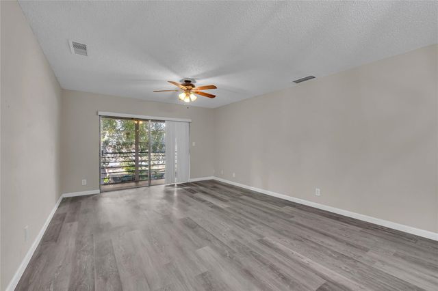 3250 NW 85th Avenue 14, Coral Springs, FL 33065