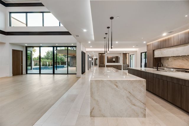7138 Azalea Lane, Dallas, TX 75230