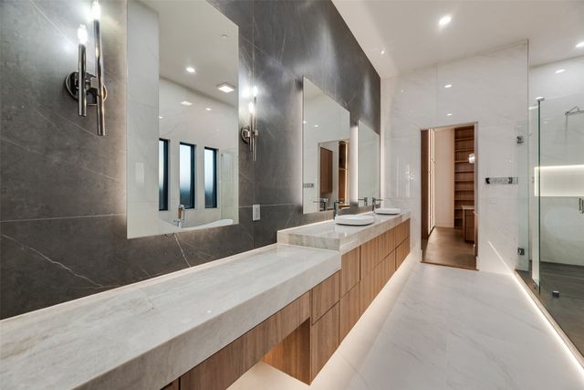 7138 Azalea Lane, Dallas, TX 75230