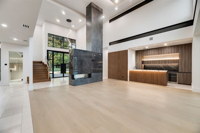 7138 Azalea Lane, Dallas, TX 75230