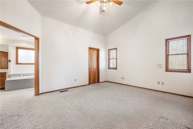 12 Scalloway Circle, Bella Vista, AR 72715