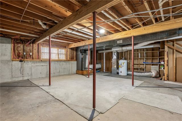 12 Scalloway Circle, Bella Vista, AR 72715