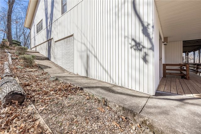 12 Scalloway Circle, Bella Vista, AR 72715