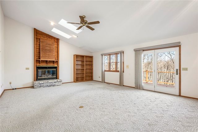 12 Scalloway Circle, Bella Vista, AR 72715