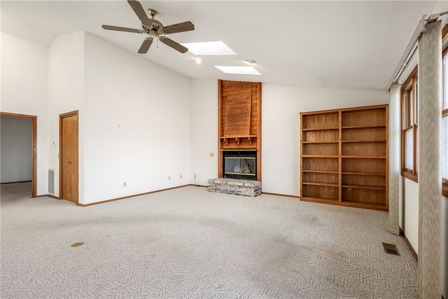 12 Scalloway Circle, Bella Vista, AR 72715