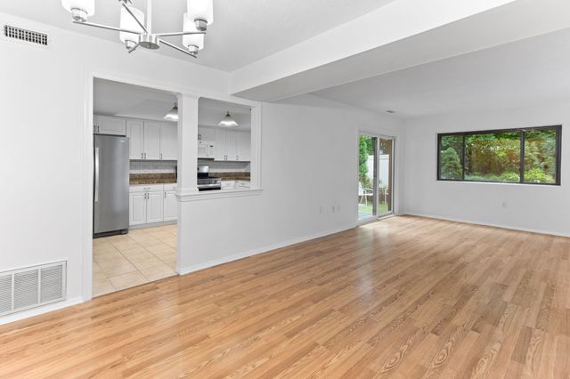 131 Greenbrook Drive 131, Stoughton, MA 02072