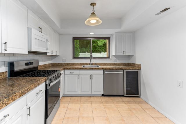 131 Greenbrook Drive 131, Stoughton, MA 02072