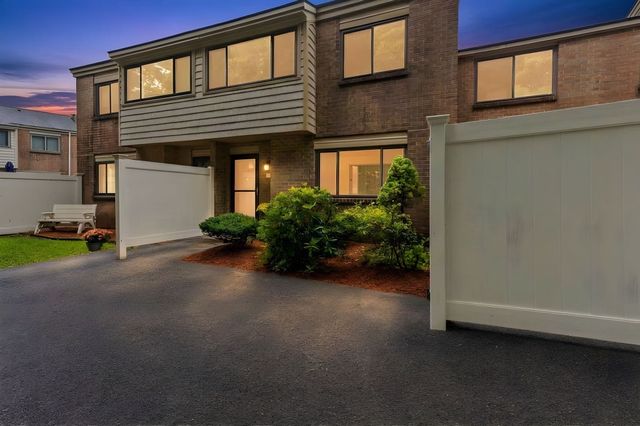131 Greenbrook Drive 131, Stoughton, MA 02072