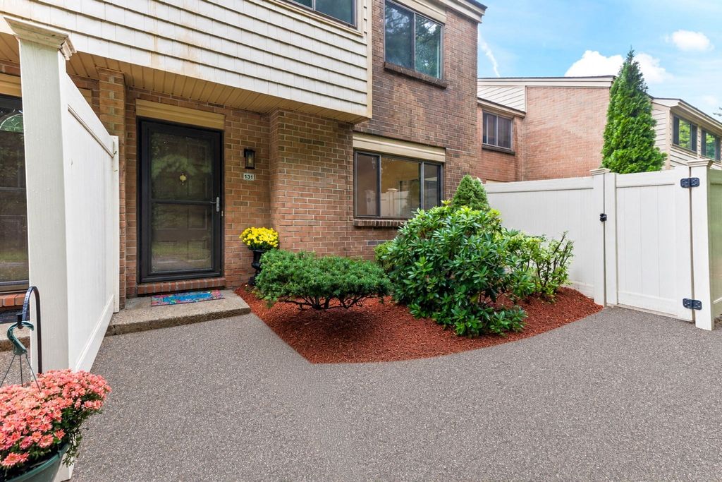131 Greenbrook Drive 131, Stoughton, MA 02072