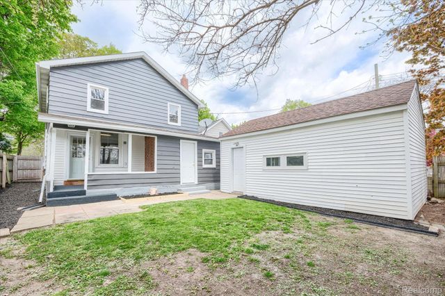 29 Law Street, Lapeer, MI 48446