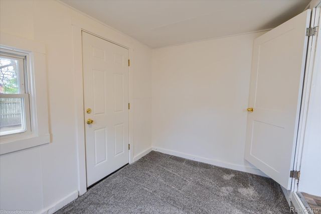 29 Law Street, Lapeer, MI 48446