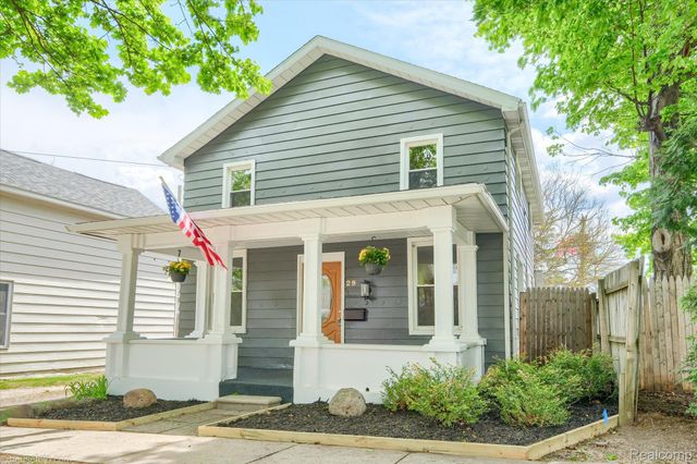 29 Law Street, Lapeer, MI 48446