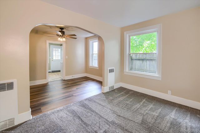 29 Law Street, Lapeer, MI 48446