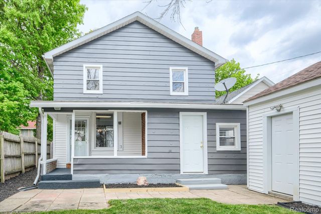 29 Law Street, Lapeer, MI 48446